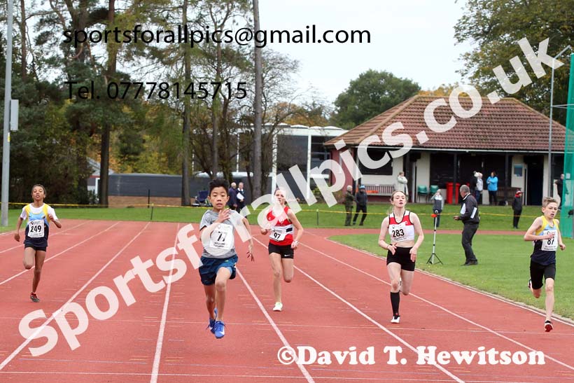 200 metres, NECAA Open Meeting, Morpeth, Sunday, October 18th. David T. Hewitson/Sports for All Pics